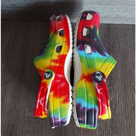 CROCS Classic Tie Dye Graphic Clogs Shoes Rainbow 🌈Size M5/W7 - Picture 7 of 8